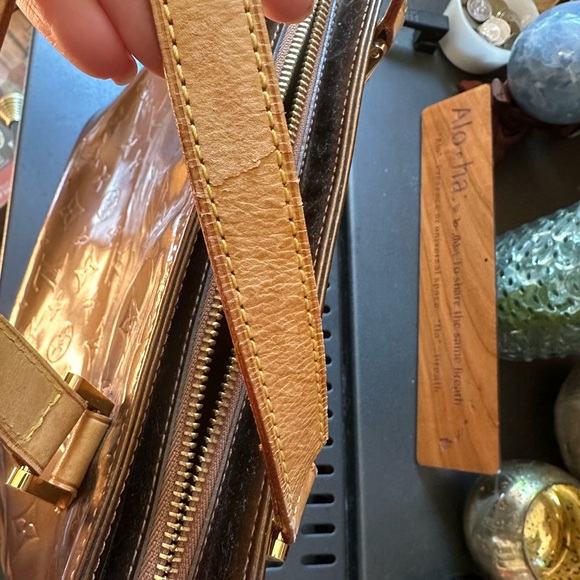 Louis Vuitton Houston Bag - Picture 13 of 17